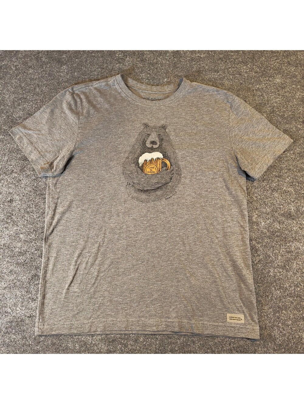 Life is Good Beer Hug Bear Graphic T-Shirt Gray Men's Medium M